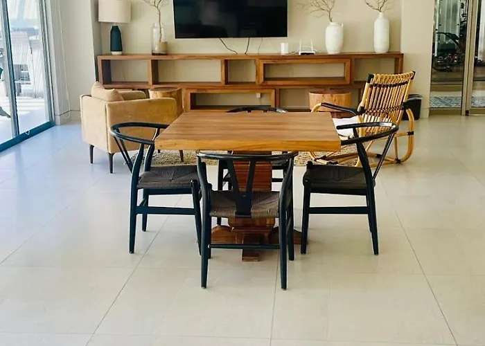 Apartment Beautiful 2bed, 3bath, Pools And Views! *