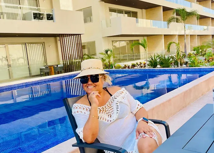 Beautiful 2bed, 3bath, Pools And Views! Apartment *